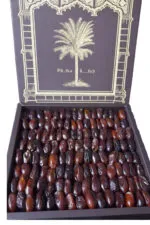 ⁦تمر فرض فاخر في علبة هدايا مميزة 2 كيلو⁩ - الصورة ⁦2⁩