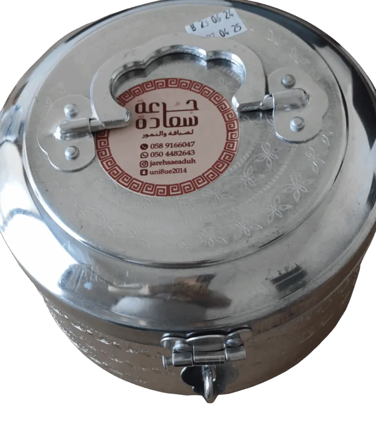 تمر بالهيل والزعفران علبة حديد كبير التمر تمر بالهيل والزعفران علبة حديد كبير