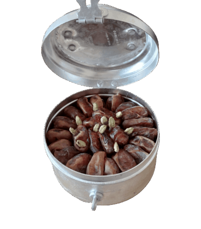 تمر بالهيل والزعفران علبة حديد صغير التمر تمر بالهيل والزعفران علبة حديد صغير - علبة فاخرة لهدية مميزة